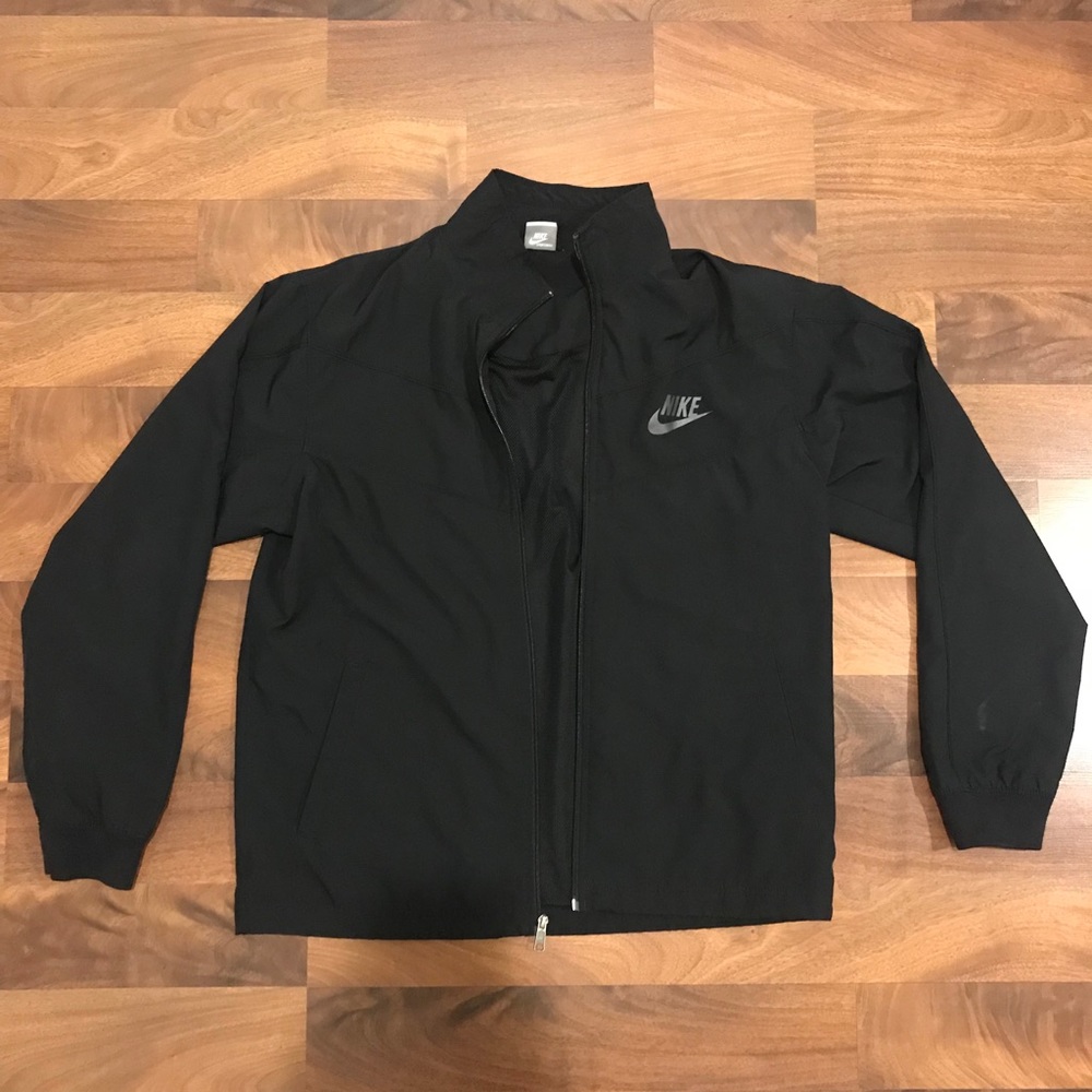 Nike Black Windbreaker Men’s Large
